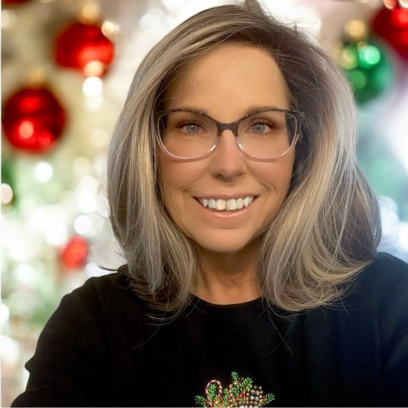 Meet your Posher, Shellie - Picture 2 of 8